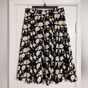Superstition Black Navy A-line Floral Skirt Size L (EU 40)